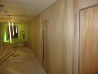 万向移动隔间墙